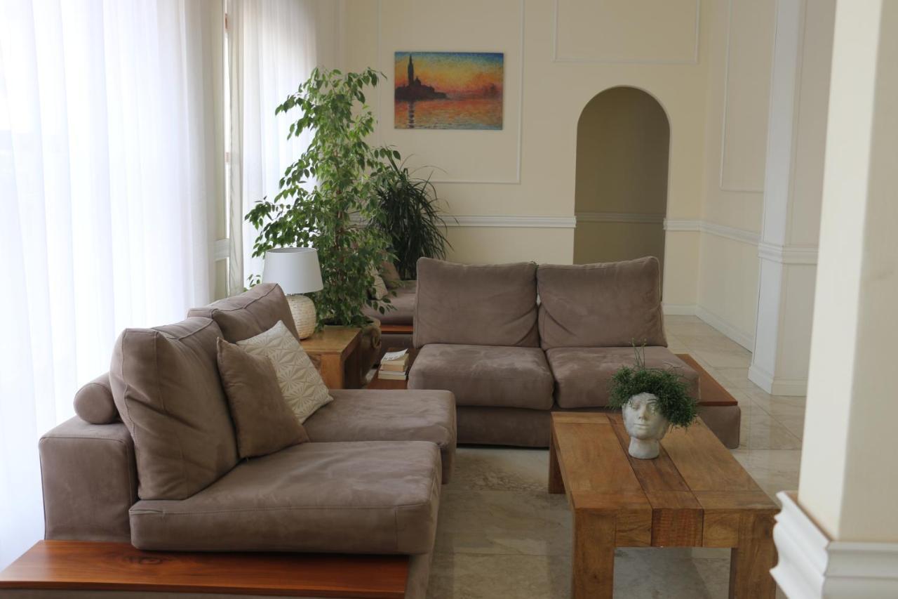 Hotel Regina Margherita 보르디게라 외부 사진